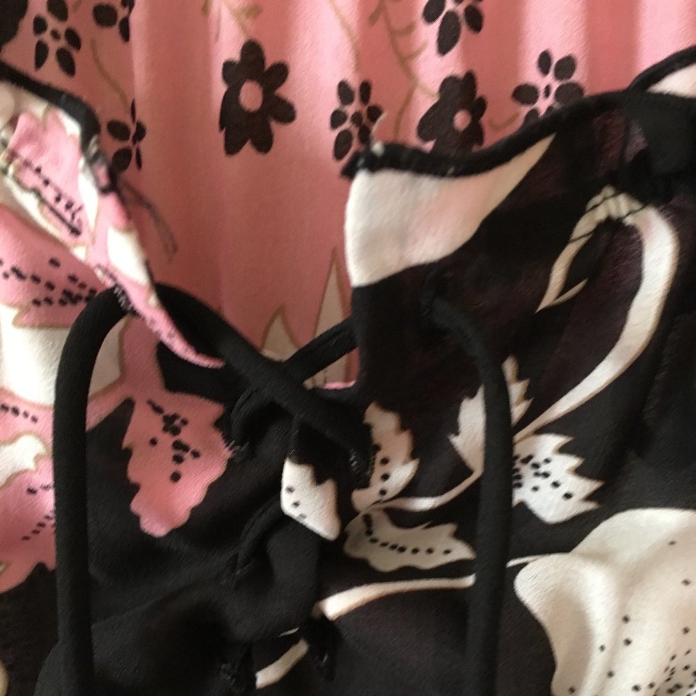 blouse - Picture 3 of 10